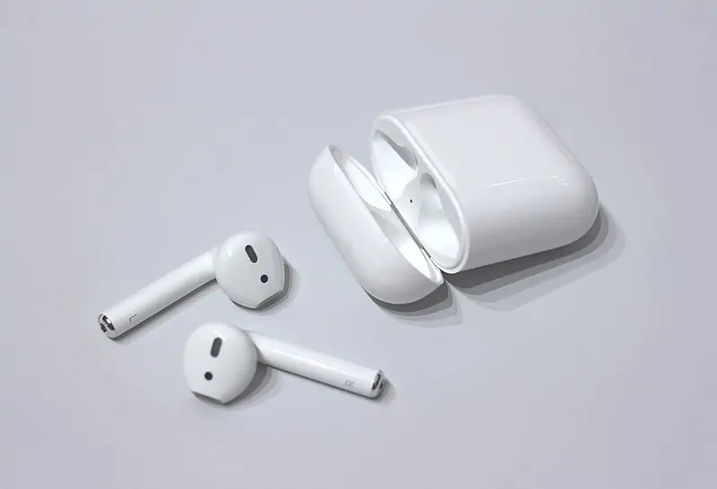 AirPods y estuche